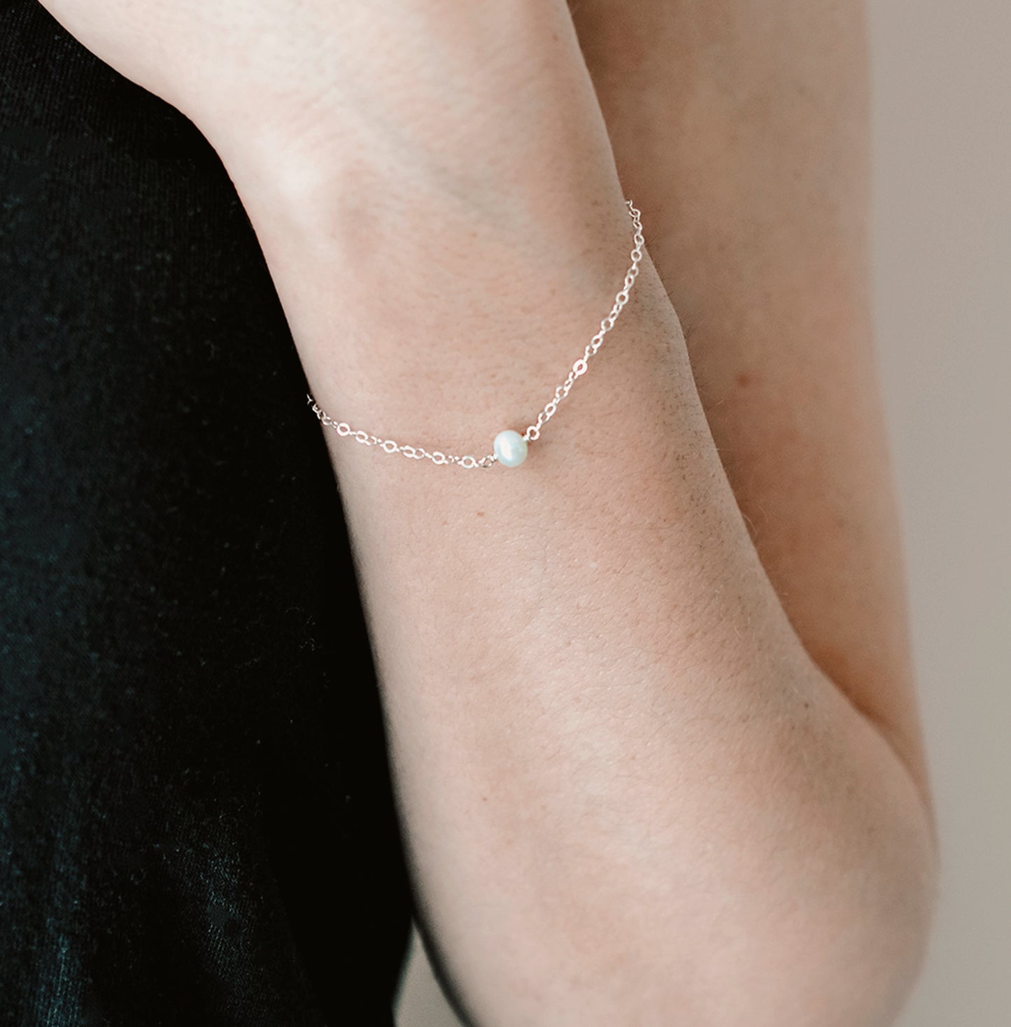 Wren Bracelet: White Freshwater Pearl