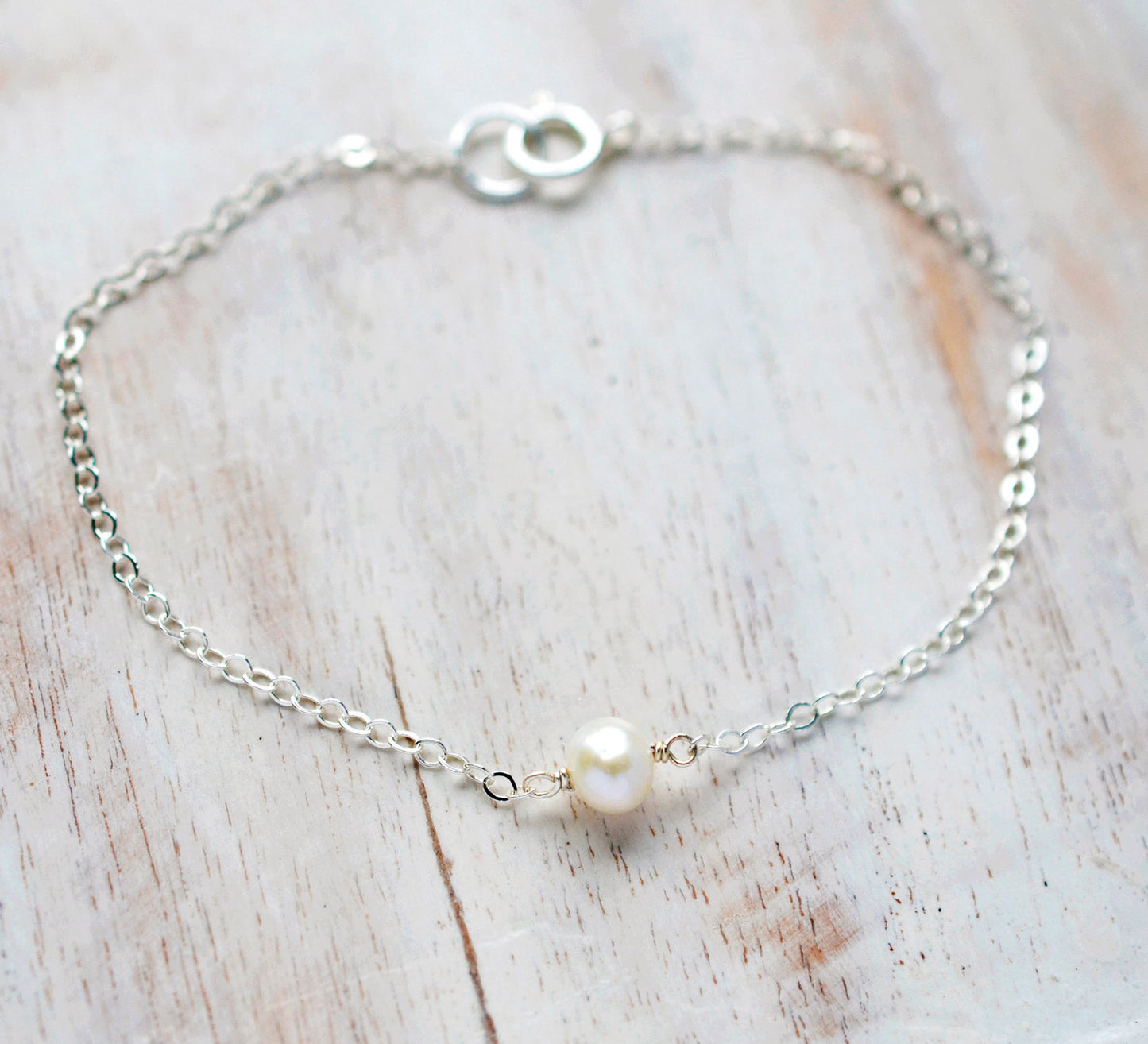 Wren Bracelet: White Freshwater Pearl